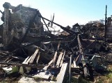 Tragiczny pożar w Szatarpach w gminie Nowa Karczma. Nie żyje 81-letni mężczyzna. Spłonęły też zwierzęta [ZDJĘCIA]