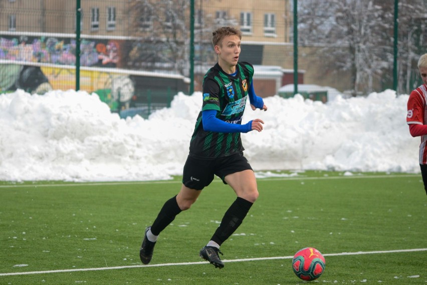 Wychowanek Dynama Kijów Dmytro Yefimenko został zawodnikiem Staru Starachowice. To trzeci transfer lidera Hummel 4. Ligi