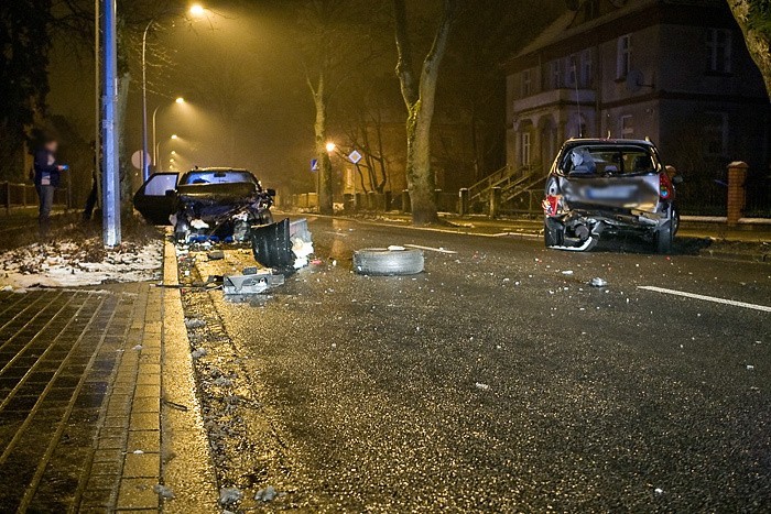 Zderzenie samochodów na Arciszewskiego w Słupsku