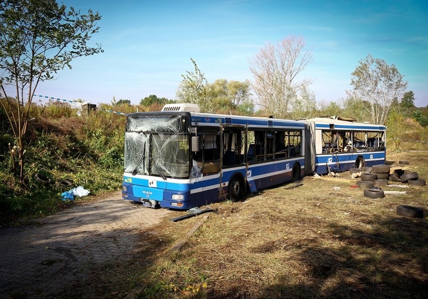 Wrocław: Tak wygląda autobus po wybuchu bomby