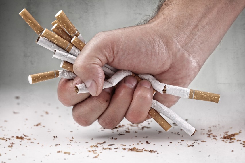 Ryzyko zachorowania na raka zwiększają m.in. palenie...