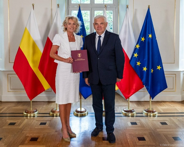 Ewa Tokajuk odebrała z rąk prezydenta Tadeusza Truskolaskiego akt powołania. Jest 32 białostoczanką wchodzącą w skład Rady Kobiet