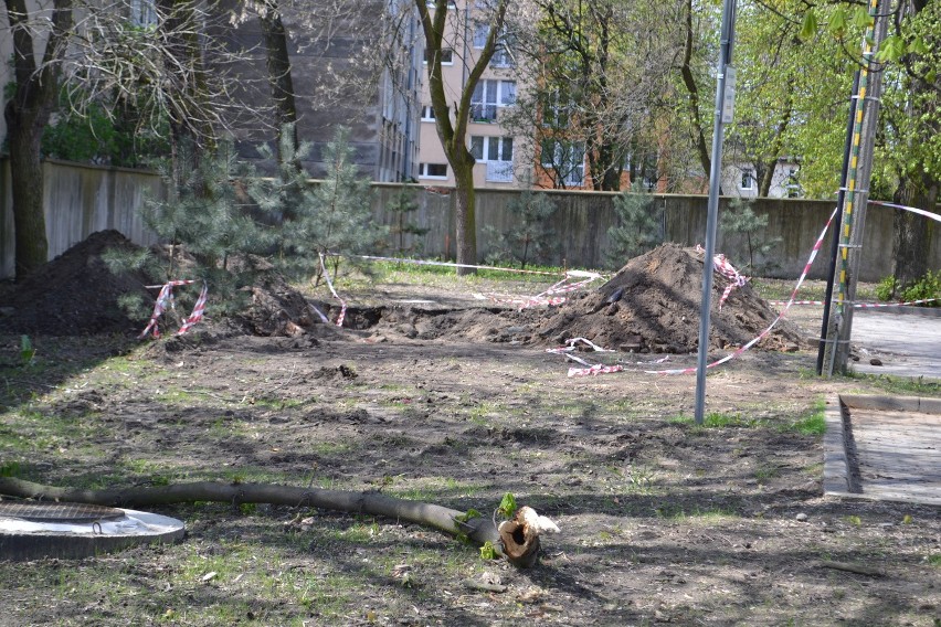 Alarm bombowy przy Politechnice Częstochowskiej. Ewakuacja mieszkańców [ZDJĘCIA]