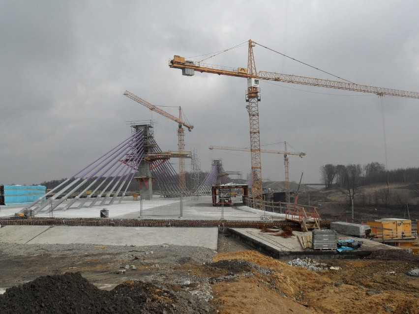 Autostrada A1 budowana załapówki i imprezy z prostytutkami....