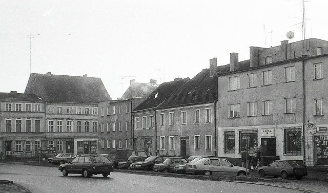 Jak wyglądało Karlino w latach 90-tych? Oto archiwalne zdjęcia koszalińskiego fotografa Krzysztofa Sokołowa. Zobacz je!Zobacz także: Protest armatorów jednostek rybołówstwa rekreacyjnego w Kołobrzegu 