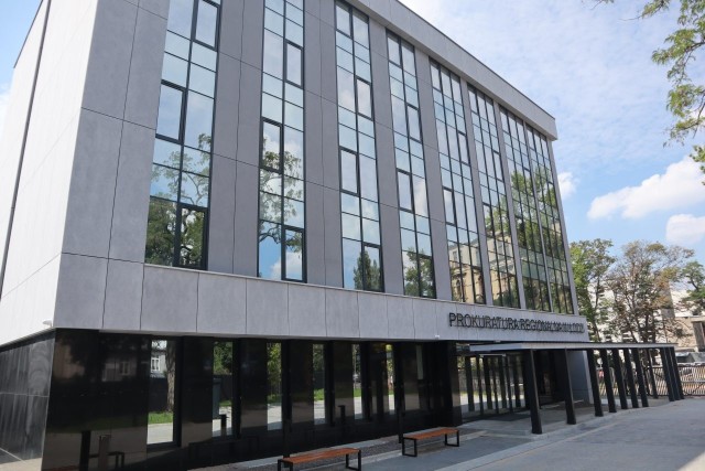 Nowa siedziba Prokuratury Regionalnej przy ul. Lipowej i stara - w pałacu Gustawa Kindermanna przy ul. Piotrkowskiej.