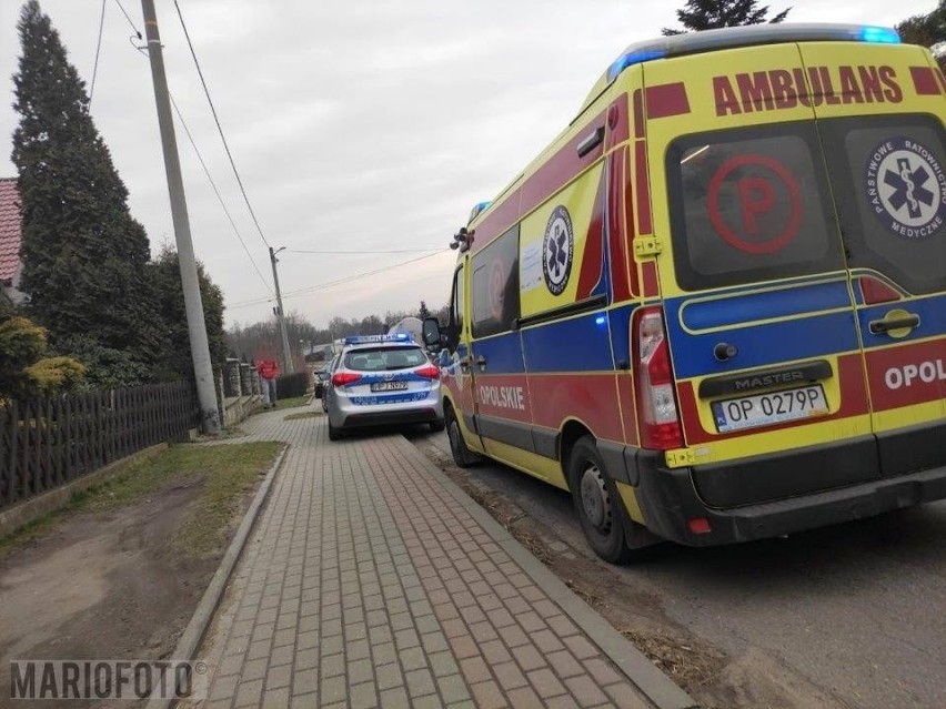 Wypadek w Prószkowie. Jedna osoba jest ranna.