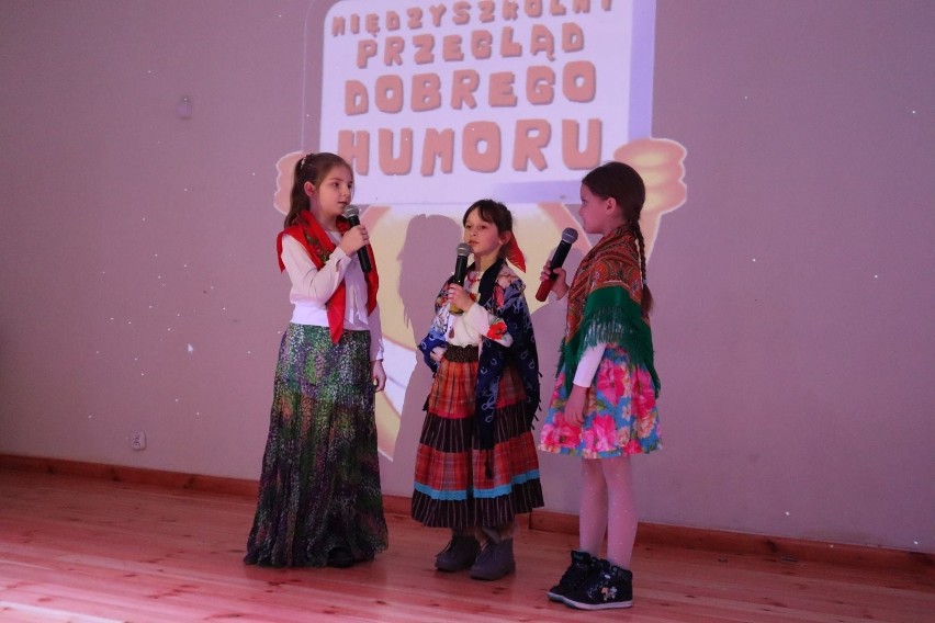 Międzyszkolny "Przegląd Dobrego Humoru w Łubnicach". Było dużo śmiechu (ZDJĘCIA)
