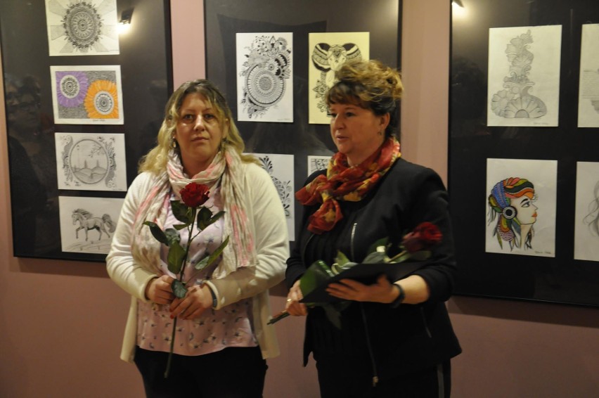 Wernisaż wystawy "Barwne wyciszenie" Sylwii Cheby w Lipskim Centrum Kultury. Zobacz zdjęcia