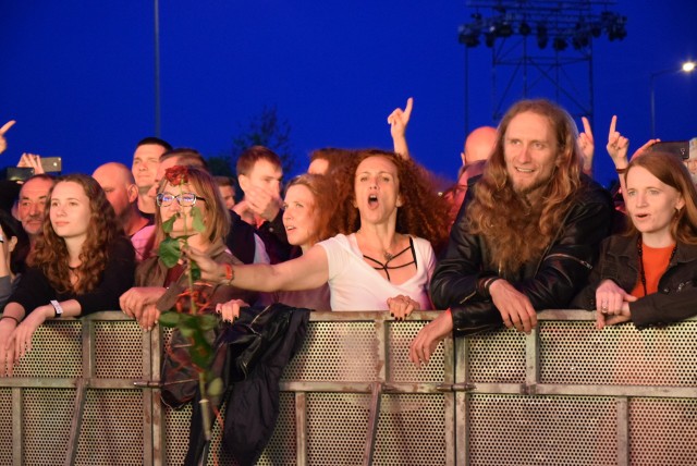 Festiwal w Jarocinie 2019 za nami. Impreza tradycyjnie przyciągnęła rzesze fanów muzyki. Oczywiście byliśmy tam z aparatem. Zobaczcie, jak bawiliście się na koncertach.Kolejne zdjęcie -->