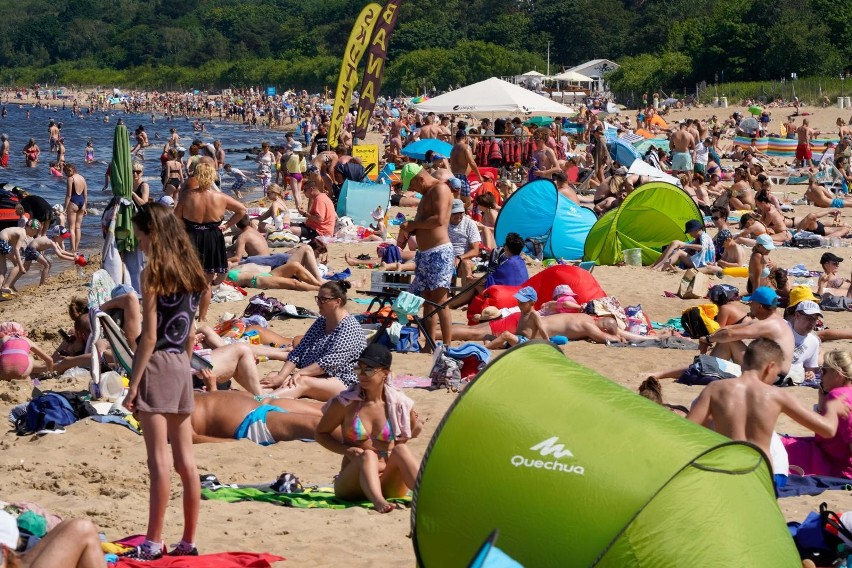 Wybierasz się na plażę? Zobacz w galerii, co najlepiej ze...