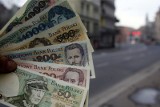 Banknoty i monety z PRL są w 2023 roku warte fortunę. Na takich starych pieniądzach można się wzbogacić