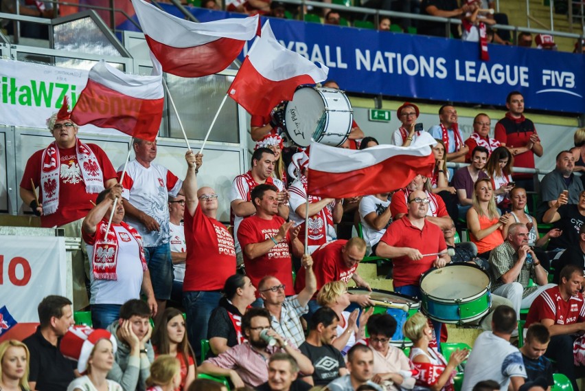 Kibice świetnie bawili się na meczu Polska - Belgia w hali...
