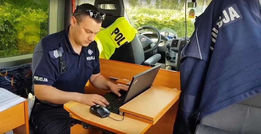 „Bezpieczne Wakacje” - policjanci kontrolują autokary