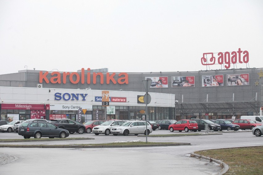 Parking przed opolską Karolinką w niedziele będzie pusty....