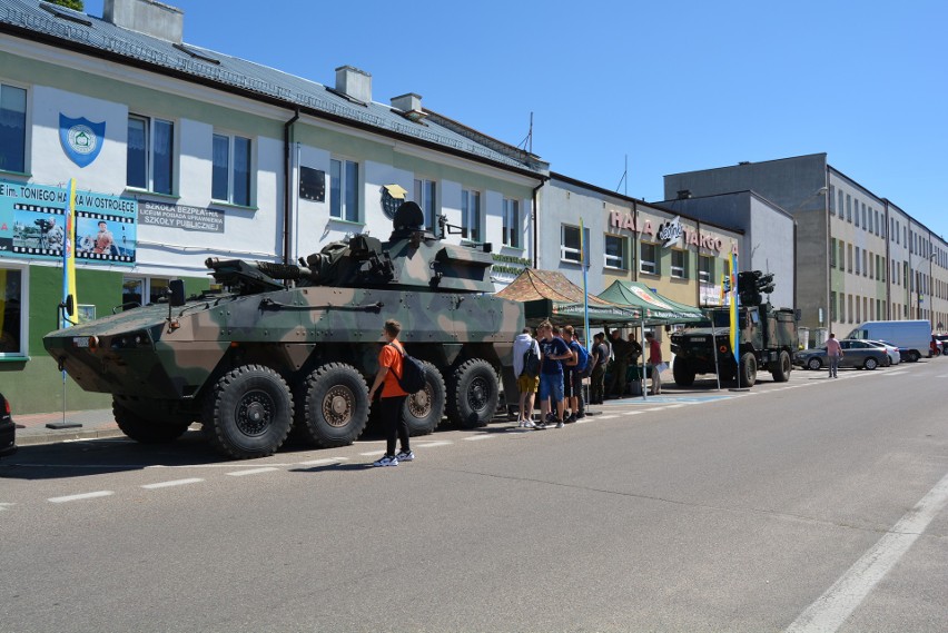 Ostrołęka. II SLO zaprasza na Dni Otwarte, 14-18.06.2021 r. W środę odbył pokaz sprzętu wojskowego. Zdjęcia