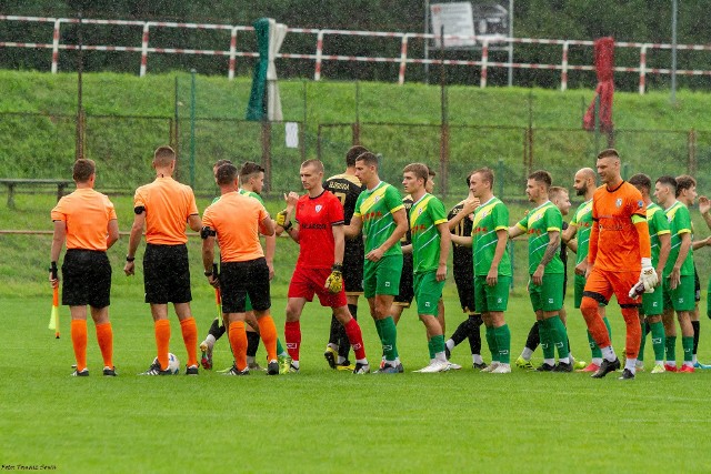 Cosmos Nowotaniec powalczy o awans do kolejnej rundy okręgowego Pucharu Polski z Bieszczadami Ustrzyki Dolne.