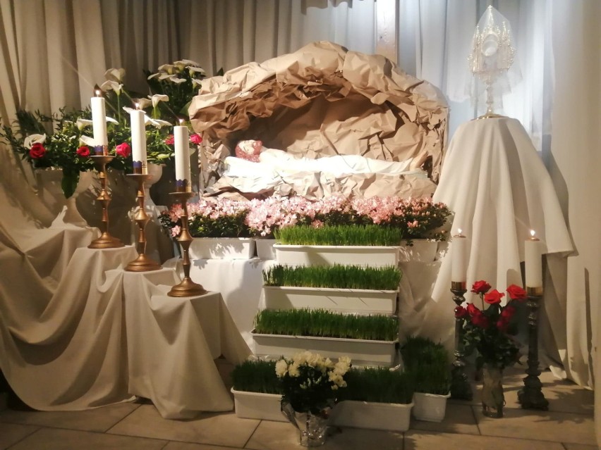 Prezentujemy Groby Pańskie w kościołach w Sandomierzu....