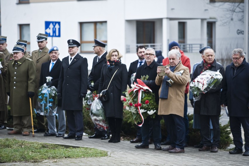 Przed pomnikiem rotmistrza Witolda Pileckiego odbyły się w...