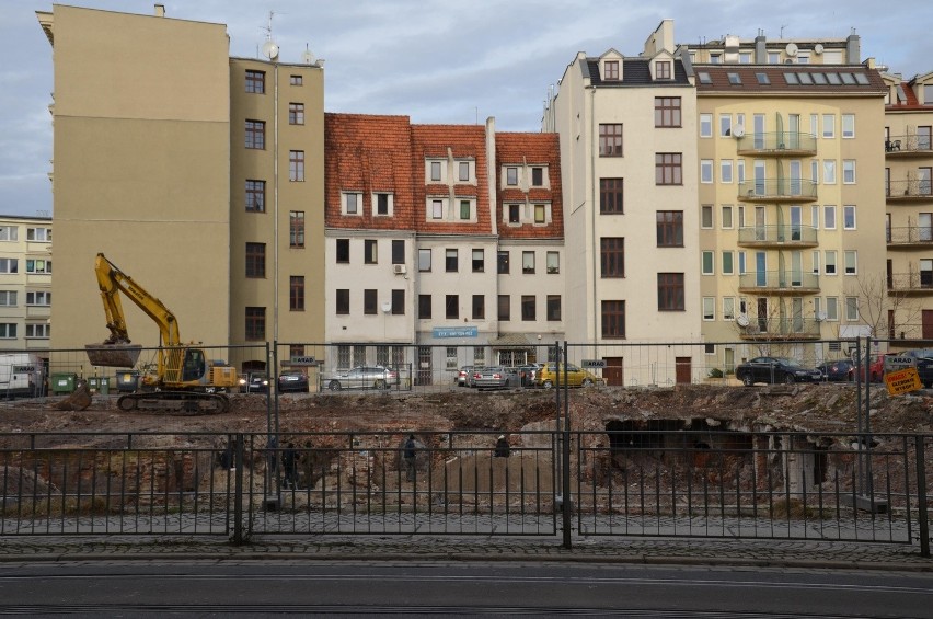 Wrocław: Budują Times II na fundamentach kamienic z XII wieku (ZDJĘCIA, WIZUALIZACJE)