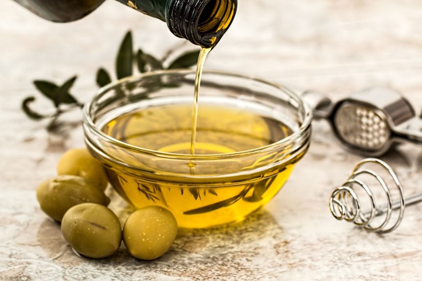 Oliwa z oliwek wykazuje silne działanie antybakteryjne...