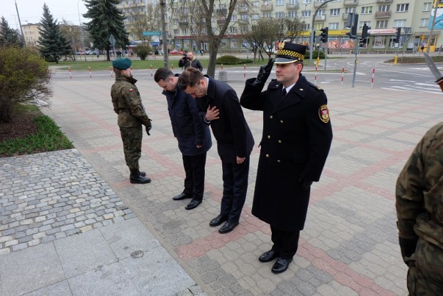 Dziś (10 kwietnia) mija dziewięć lat od katastrofy samolotu, w której zginęło 96 osób, w tym prezydent RP Lech Kaczyński i jego małżonka Maria, ostatni prezydent RP na uchodźstwie Ryszard Kaczorowski, a także parlamentarzyści, przywódcy sił zbrojnych, duchowni, przedstawiciele środowisk kombatanckich.