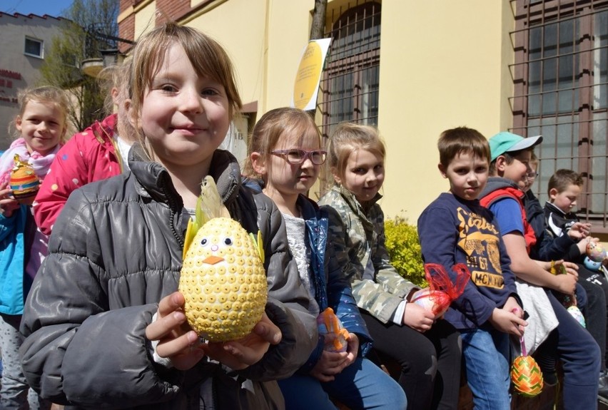 Pisankowy desant na ulicach Tarnowa [ZDJĘCIA]