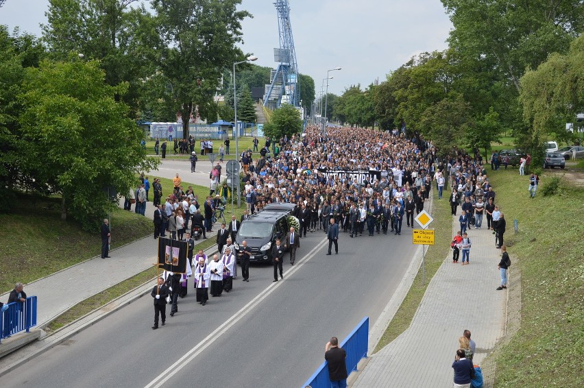 Pogrzeb tragicznie zmarłego żużlowca tarnowskiej Unii -...