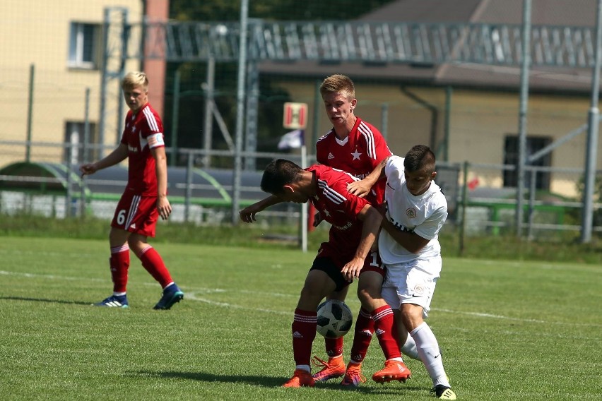 Centralna Liga Juniorów: Mimo kłopotów klubu - wiślacki tercet w grze [ZDJĘCIA]