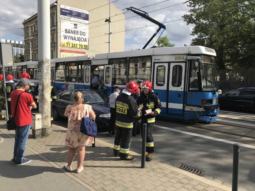 Wypadek na Traugutta, przy skrzyżowaniu z Dobrzyńską