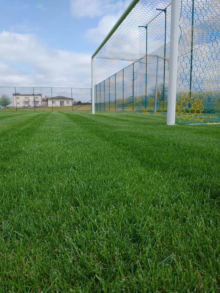 W niedzielę otwarcie nowego boiska i wielkie piłkarskie derby powiatu w Pawłowie