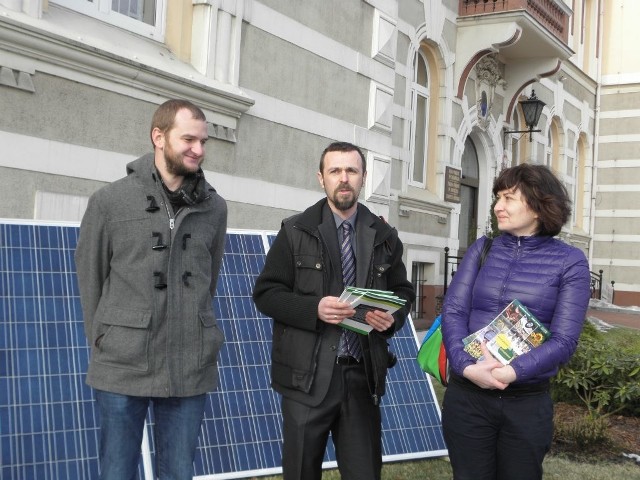 Od lewej Michał Kitkowski, Radek Sawicki i Beata Maciejewska tuż przed debatą
