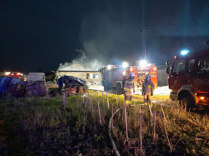 Pożar budynku stolarni w Nowewsi Chełmińskiej - w akcji...