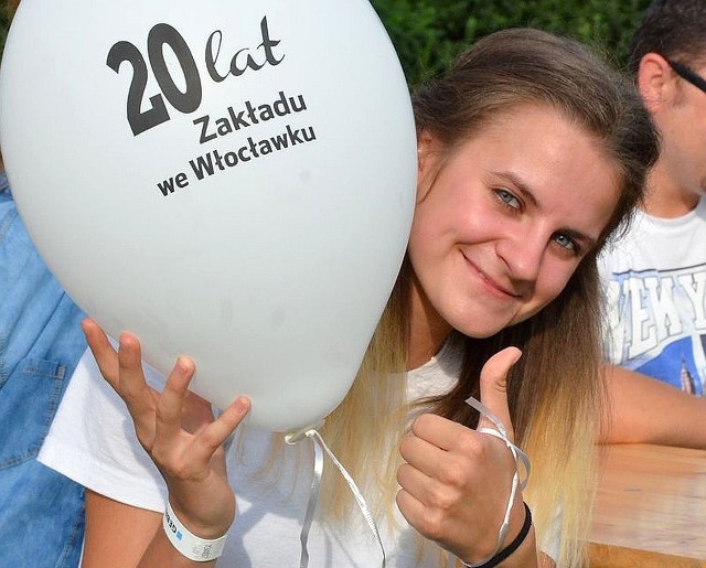 Od 20 lat związani są z Włocławkiem. Firma Geberit zaprosiła do Zarzeczewa pracowników z Włocławka, Koła, Warszawy i Ozorkowa. Imprezę zorganizowano w sobotę (9 września 2017 r.) na 2300 osób. Był to rodzinny piknik. Pogoda i nastroje dopisały. INFO Z POLSKI 7.09.2017 - przegląd najciekawszych informacji ostatnich dni w kraju