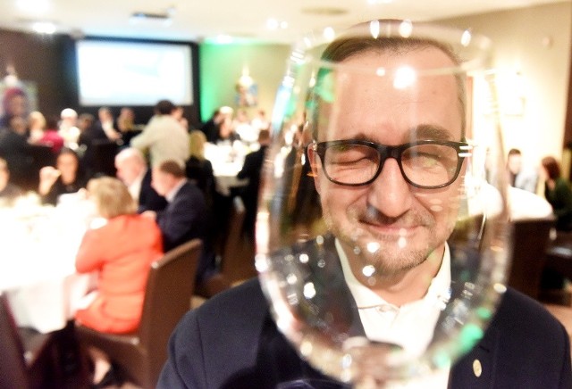 Tomasz Kolecki, mistrz Polski sommelierów testował lubuskie wina. Jest pod wrażeniem odradzającej się tradycji winiarskiej na Ziemi Lubuskiej.