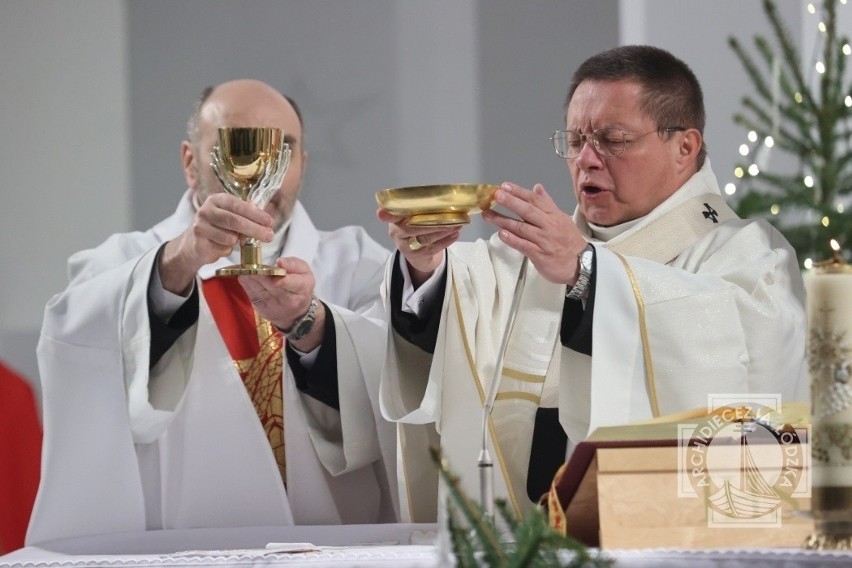 Arcybiskup Grzegorz Ryś odprawił pasterkę w parafii Św....