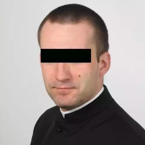 Roman B. 3 lata temu skończył Wyższe Seminarium Duchowne Towarzystwa Chrystusowego dla Polonii Zagranicznej w Poznaniu. Został zawieszony w posłudze kapłańskiej.