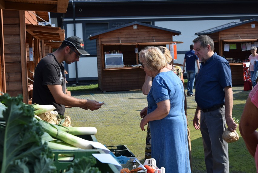 Oprócz lokalnych producentów i handlowców zdrową żywnością...