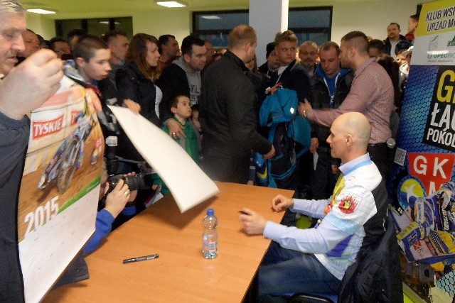 Tomasz Gollob (GKM) był w Grudziądzu oblegany przez kibiców