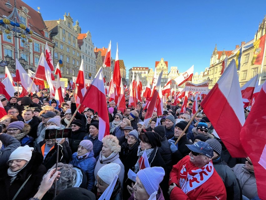 W sobotę (20 stycznia) we Wrocławiu na rynku odbył się...