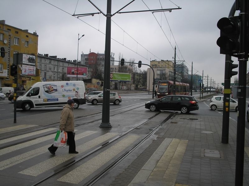 Uwaga! Zablokowane skrzyżowanie al. Piłsudskiego i ul. Przędzalnianej [zdjęcia]