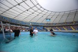 Chrzest wyznawców na Kongresie Świadków Jehowy na Stadionie Śląskim ZDJĘCIA + WIDEO DZIEŃ 2. SOBOTA