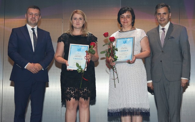 W czwartek, 13 czerwca w Centrum Konferencyjnym Targów Kielce odbyła się uroczysta gala plebiscytu Hipokrates Świętokrzyski 2018, podczas której laureaci z powiatu oraz całego regionu, otrzymali statuetki i dyplomy. Oto laureaci w kategoriach Lekarz Rodzinny, Pediatra, Stomatolog, Pielęgniarka/Położna oraz Przychodnia/Gabinet Roku w powiecie koneckim.