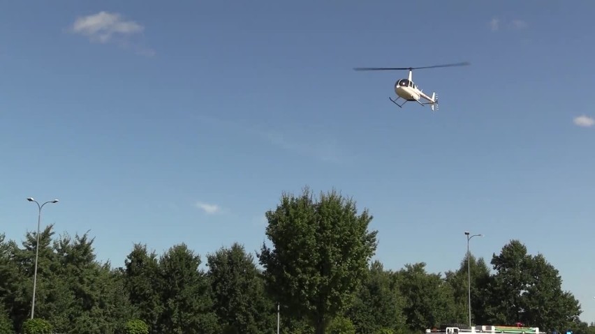 Śmigłowce Black Hawk i Robinson przyleciały do Kielc na Międzynarodowy Salon Przemysłu Obronnego [WIDEO]