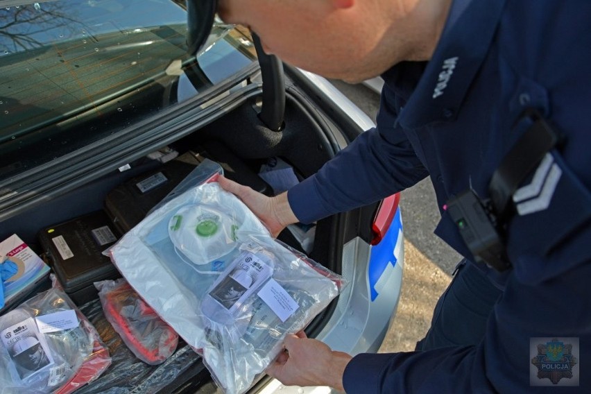 Takie zestawy trafiają przede wszystkim do policjantów...