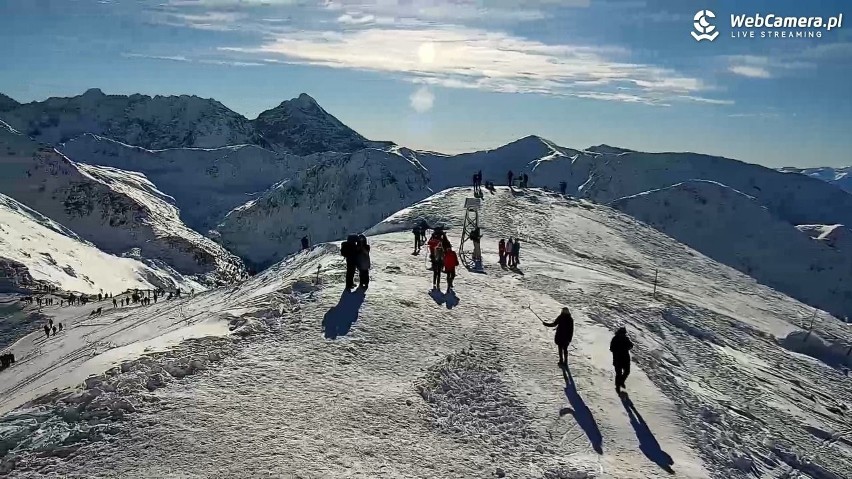 Tatry. Piękna pogoda, mróz i sporo turystów. Kto da radę, rusza teraz na Kasprowy Wierch 