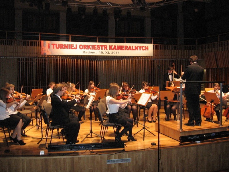Divertimeno zagrało "Concerto Grosso” Andrzeja Koszewskiego.