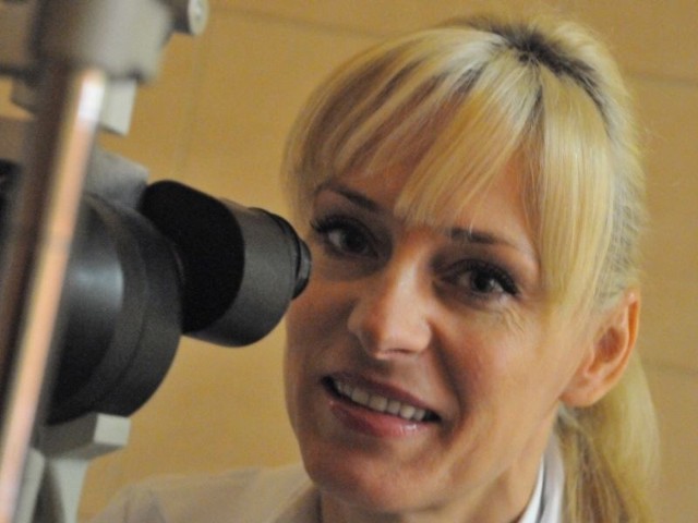 Dr n. med. Edyta Wojtyczka jest okulistką, pracuje w Centrum Medycznym "Aldemed&#8221; w Zielonej Górze