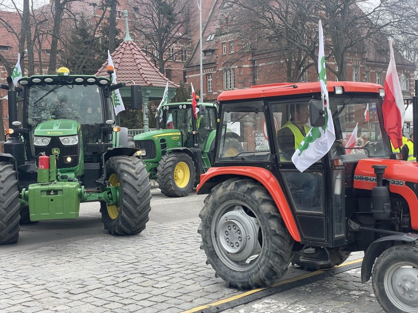 Zachodniopomorscy rolnicy nie odpuścili. Wyjechali na ulice Szczecina [ZDJĘCIA] 