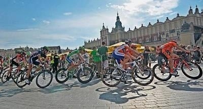 69. edycja Tour de Pologne zakończy się w poniedziałek 16 lipca etapem w Krakowie. Kolarze wystartują do niego z Rynku Głównego Fot. Bartek Syta